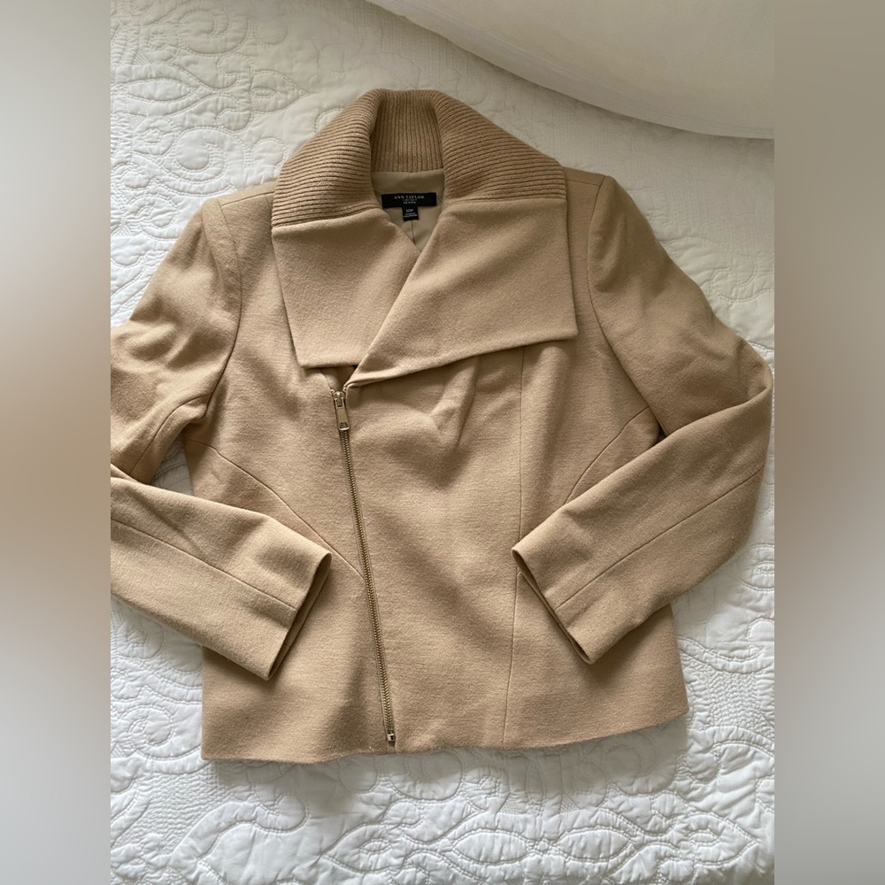 Like new Ann Taylor Wool Jacket, Petite Size 12